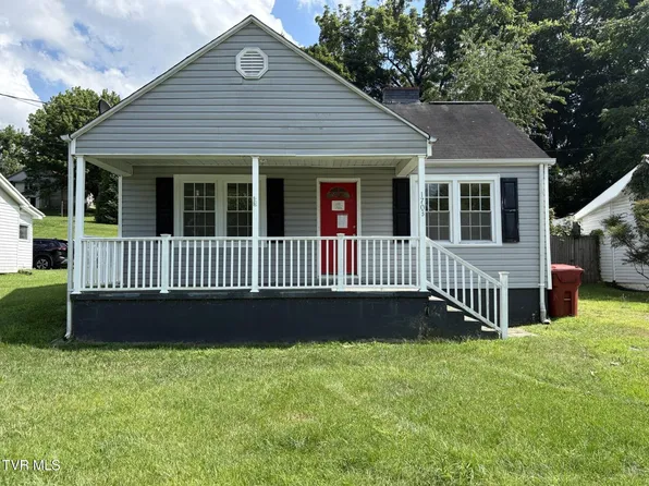 1703 Indian Ridge Rd, Johnson City, TN 37604