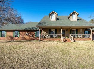 2820 Country Club Rd W, Longview, TX 75602