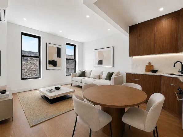 207 8th Ave APT 5R, New York, NY 10011