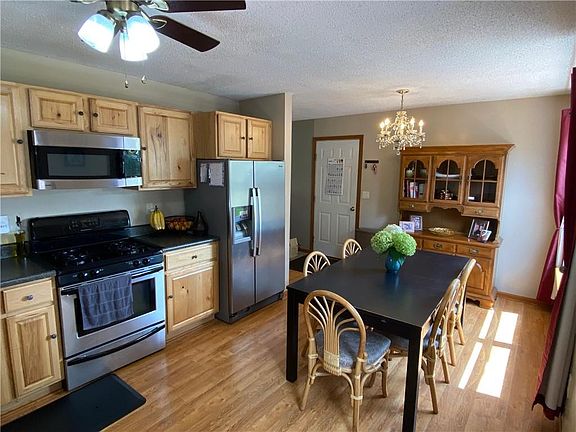 4th image of 10305 N Park Dr