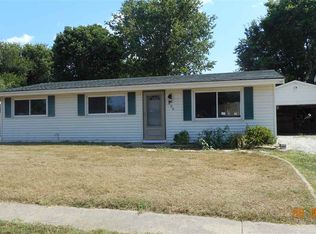 906 James St, South Pekin, IL