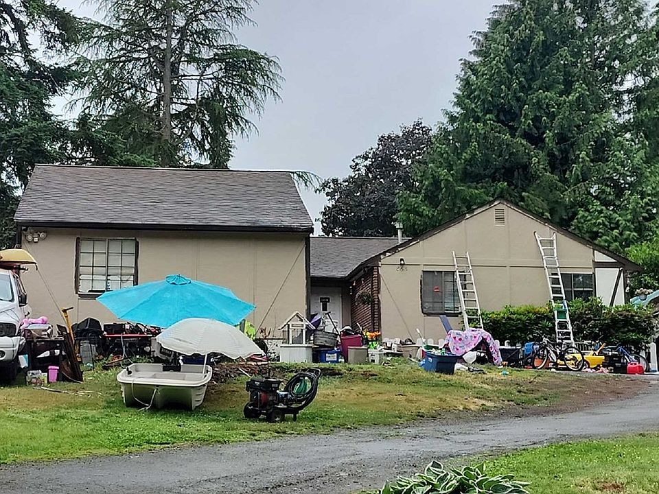 1st image of 865NEMELANI E St