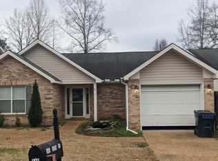 345 39th St, Northport, AL 35473