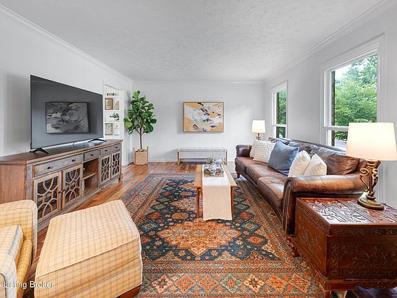 5th image of 9003 Blossom Ln