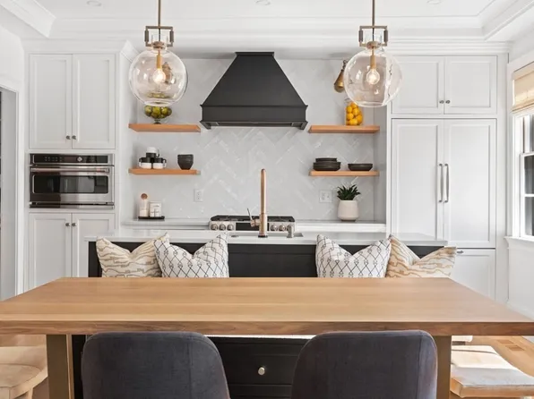 108 High St #A, Newburyport, MA 01950