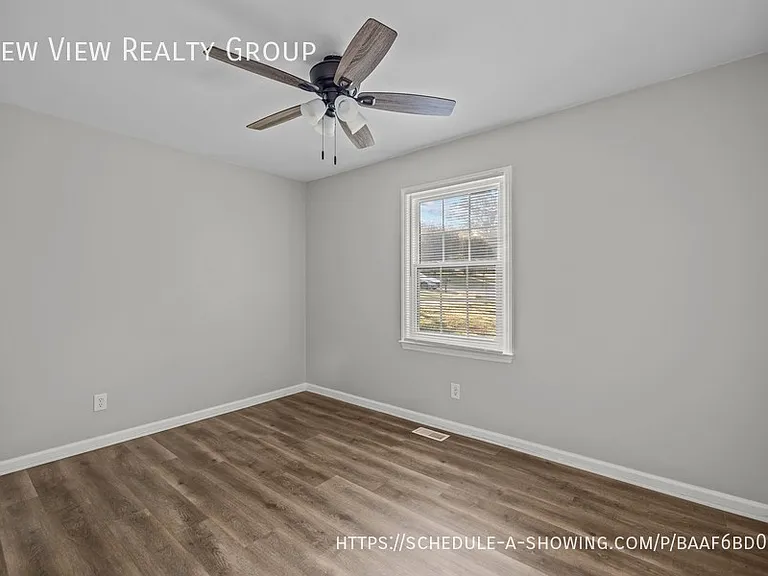 4800 Maplecrest Dr — Photo 17