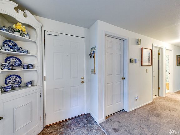 5th image of 7601 Concord Ln NE #104