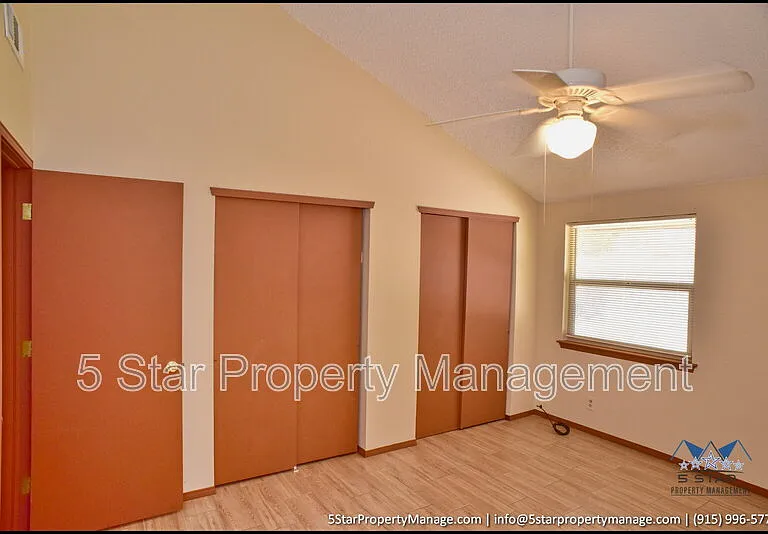 11645 Gordon Cooper Ln — Photo 26