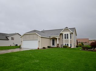 5354 Quest Dr SW, Wyoming, MI 49418