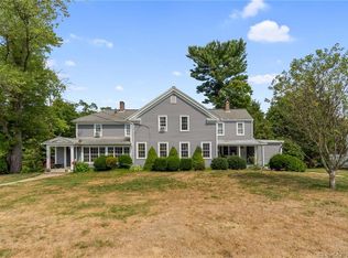 15 Hackmatack St, Manchester, CT 06040