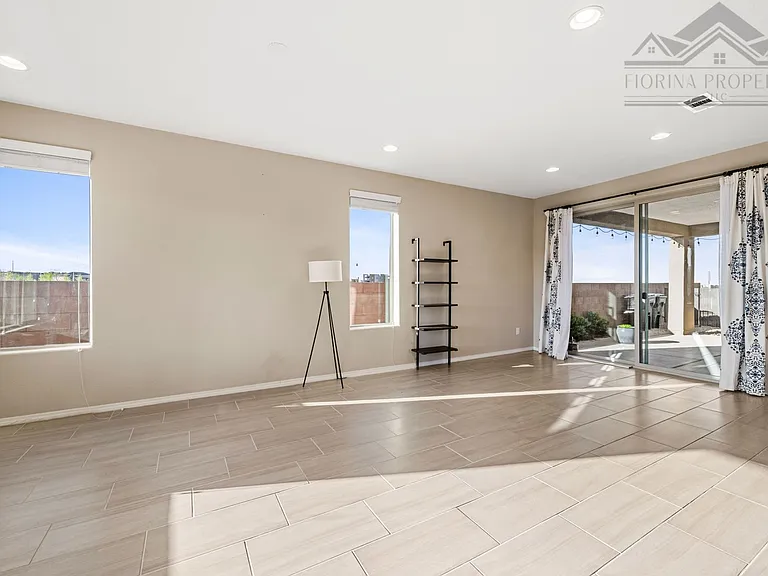 4650 Rail Runner Rd — Photo 4