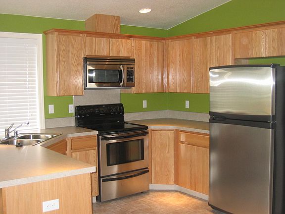 4th image of 16503 NE 27th Way