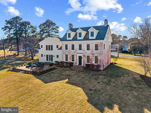 3rd image of 122 Queen Anne Rd