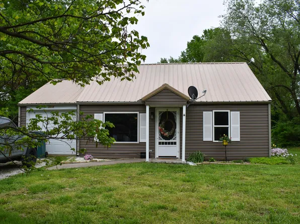 1014 N Market Avenue, Bolivar, MO 65613