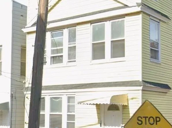 154 Bleecker Street image 1 of 16