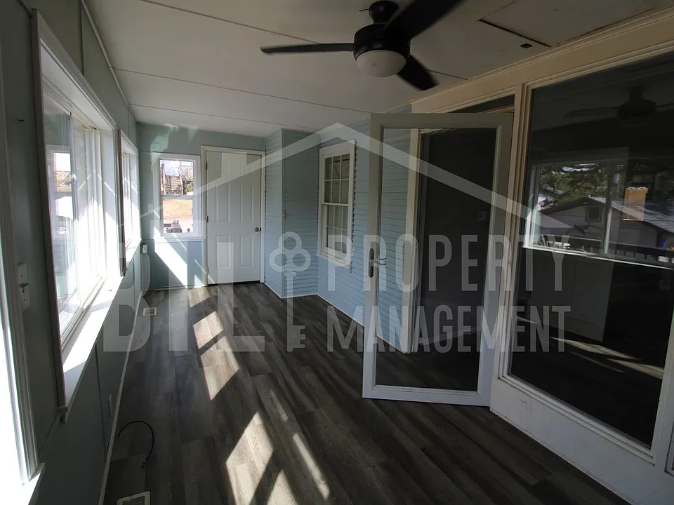144 Recreation Ave