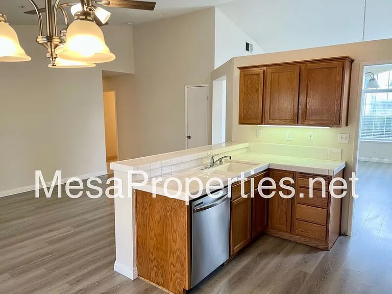 2816 W Fairview Dr — Photo 12