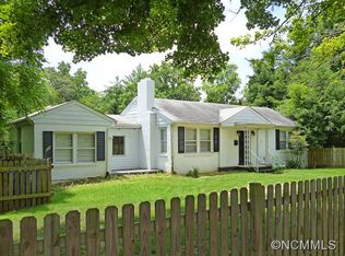 19 Hampstead Rd, Asheville, NC 28804