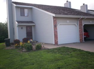 2113 SW Brandywine Ln, Topeka, KS 66614