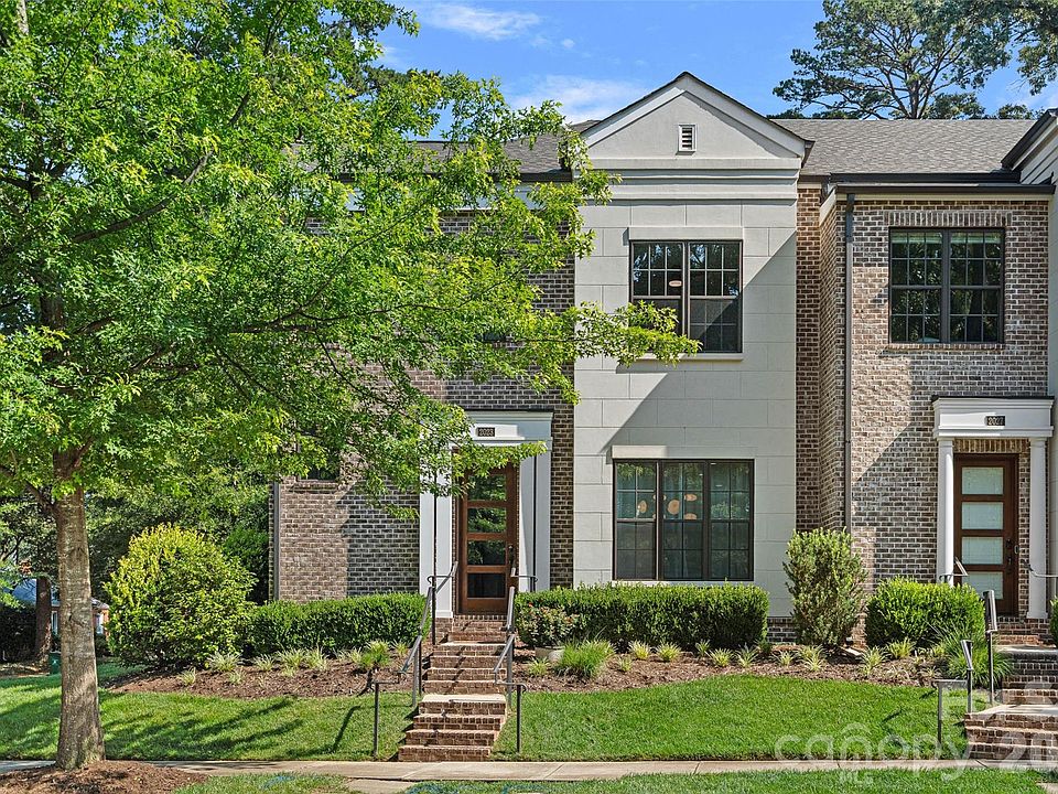 1st image of 2023 Lynnwood Dr