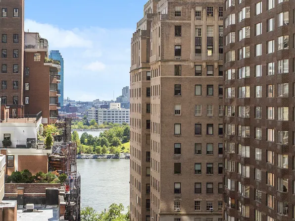 411 East 53rd Street image 11 of 15