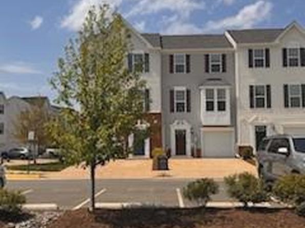 6196 Willow Pl, Bealeton, VA 22712