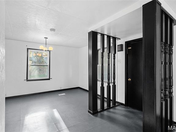 4th image of 1411 Crystal Heights Rd