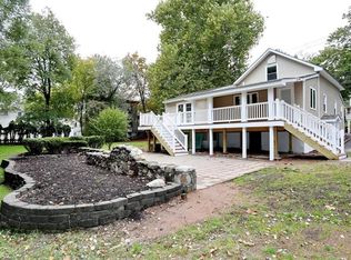 18 Strawtown Rd, West Nyack, NY 10994