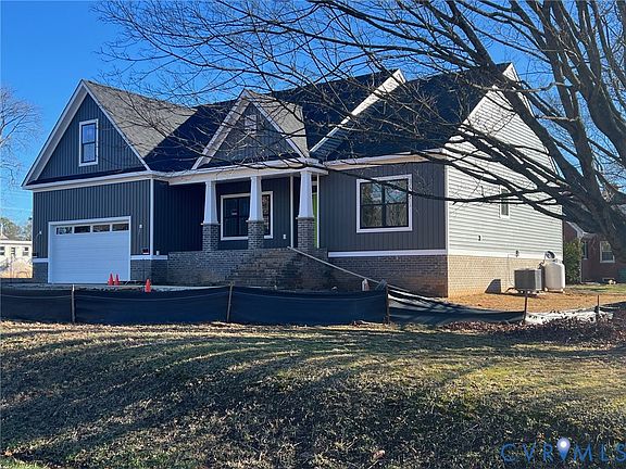 3rd image of 2301 Larkwood Rd