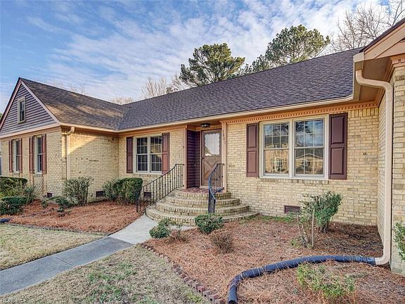 5th image of 3809 Harding Dr