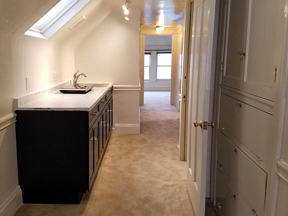 2nd image of 158 Los Olivos Ave