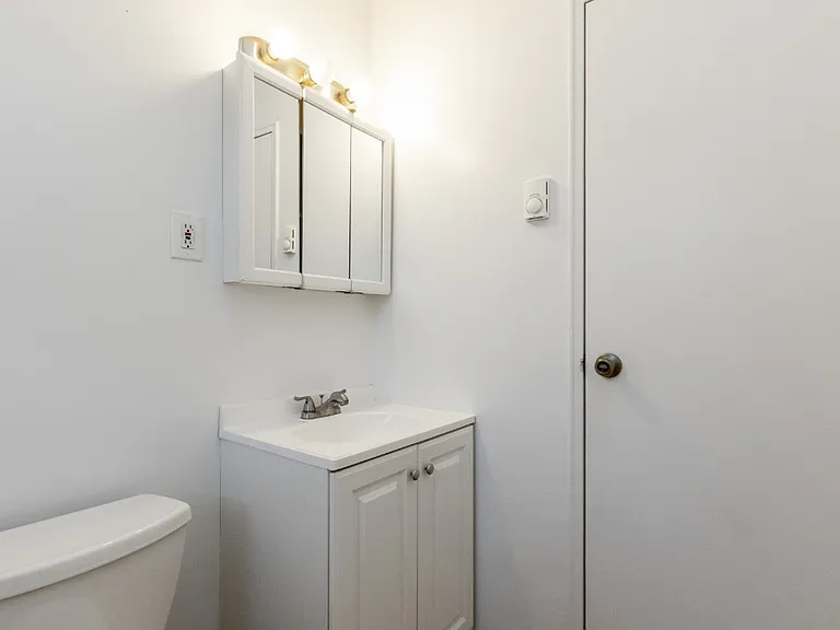 101 Maple Tree Ave — Photo 12