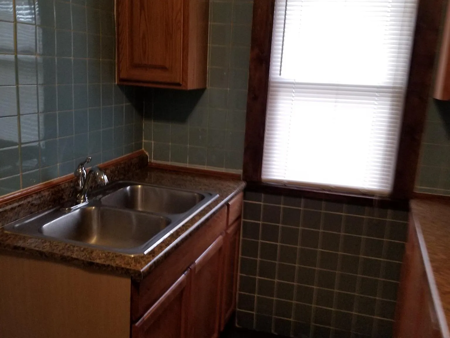4 bed, 1900 sqft, $1,795 — Photo 3