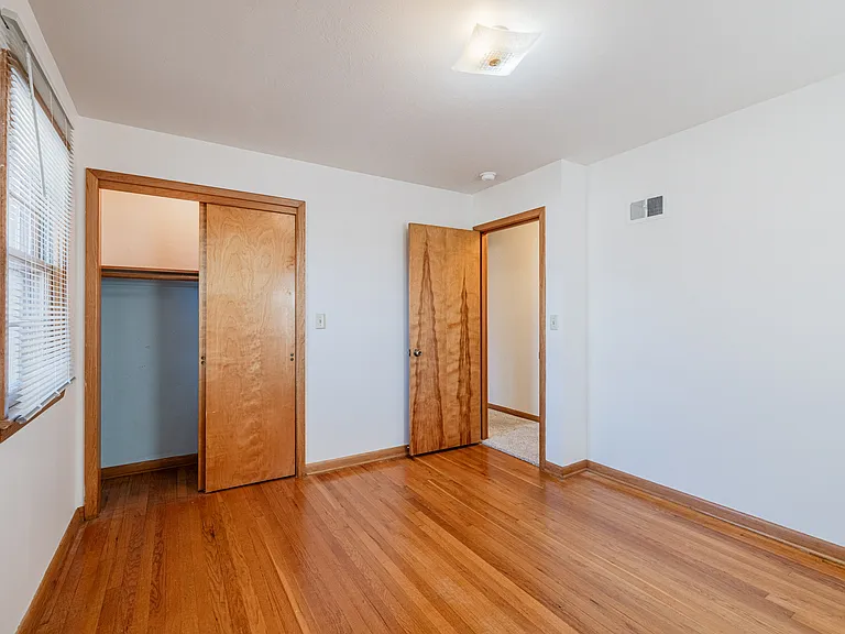 5700 Normal Blvd — Photo 11