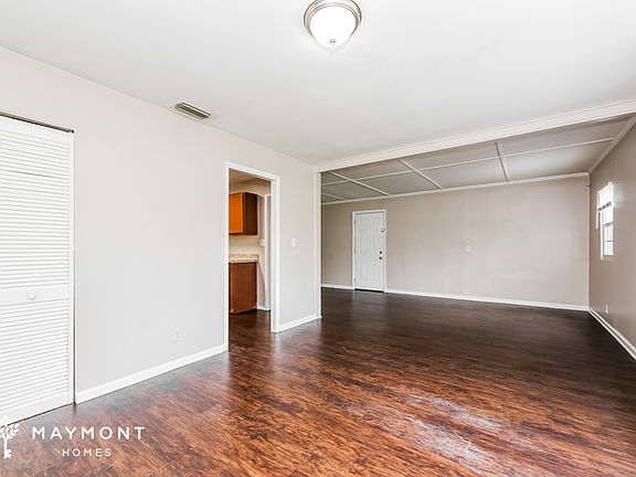 3rd image of 5715 Green Forest Dr