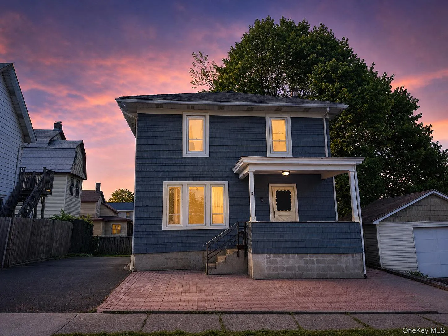 3 bed, 1.5 bath, 1278 sqft, $2,400 — Photo 1