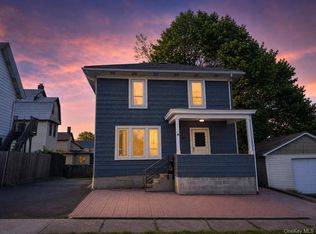 39 Crescent Pl, Middletown, NY 10940