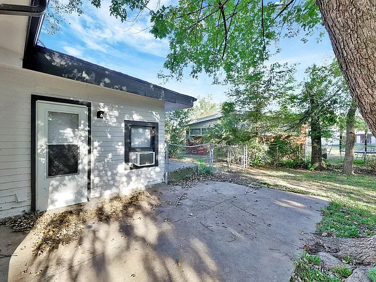 6020 N East Park View St — Photo 12
