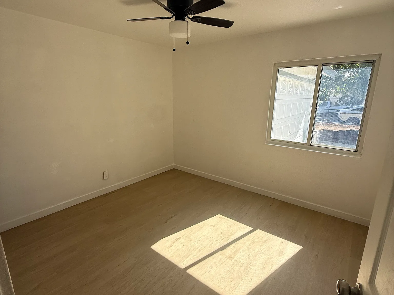 3 bed, 1083 sqft, $2,650 — Photo 4