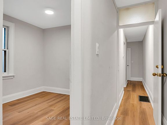 3rd image of 633 Saint Clair Ave W