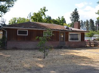 309 3rd St, Phoenix, OR 97535