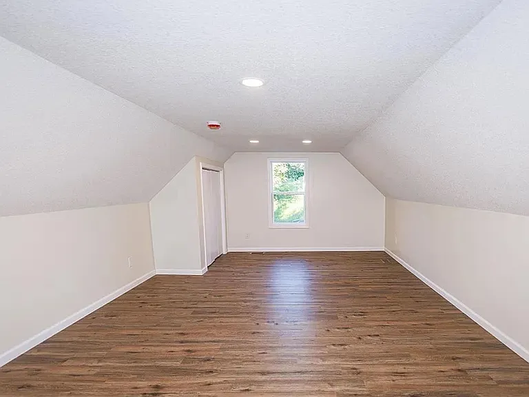 2409 SW Fillmore St — Photo 16