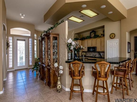 4th image of 2902 Desert Heights Dr
