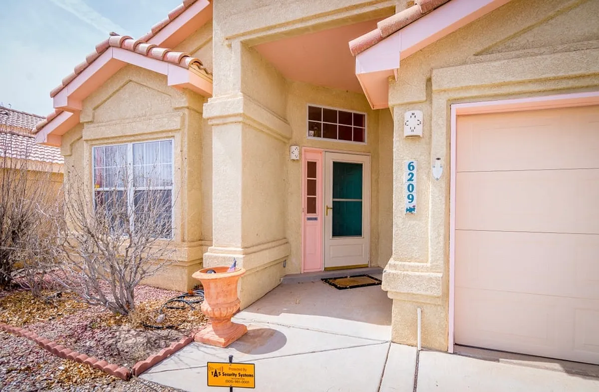 Building Photo - 6209 Black Ridge Dr NW