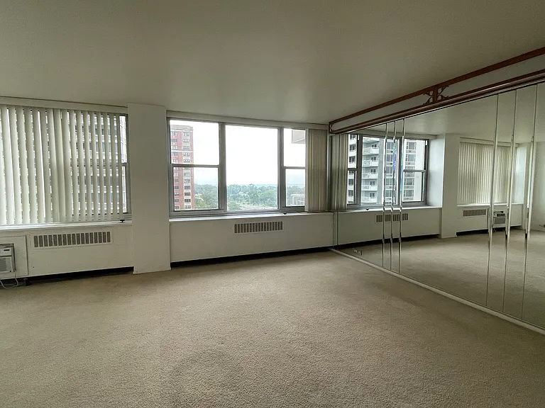 4250 N Marine Dr #1003 — Photo 21
