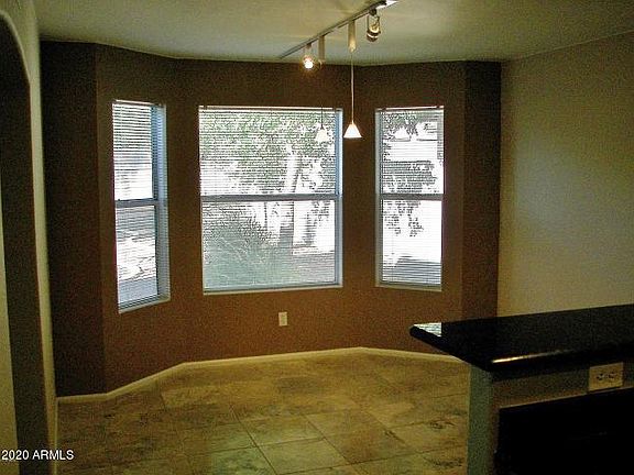 4th image of 3032 E Wahalla Ln