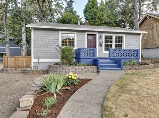 620 E Hereford St, Gladstone, OR 97027