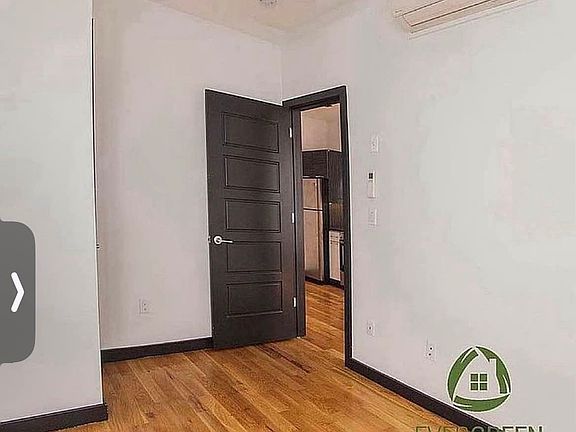4th image of 957 Kent Ave #3H