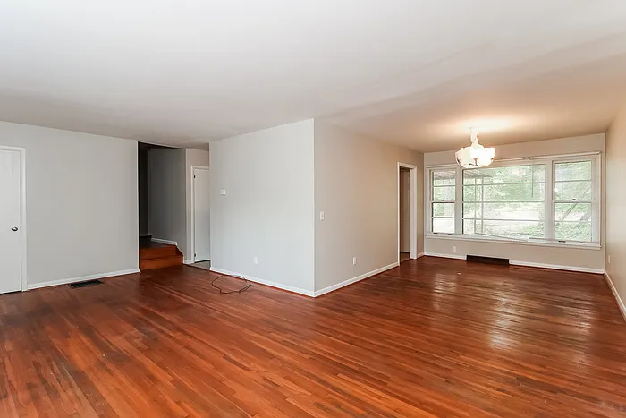 712 Arrow Rd — Photo 3