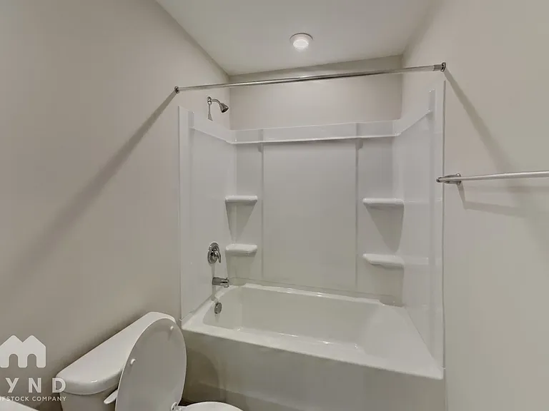 6823 Hardwick Ln — Photo 15